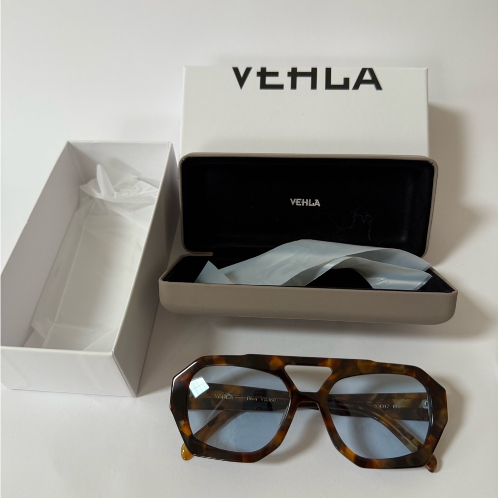 VEHLA Tortoise Shell Sunglasses